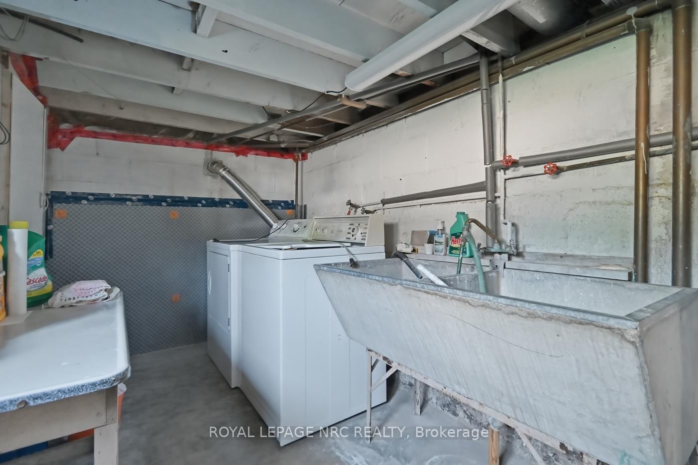 78 York Street • Welland, ON photo 38