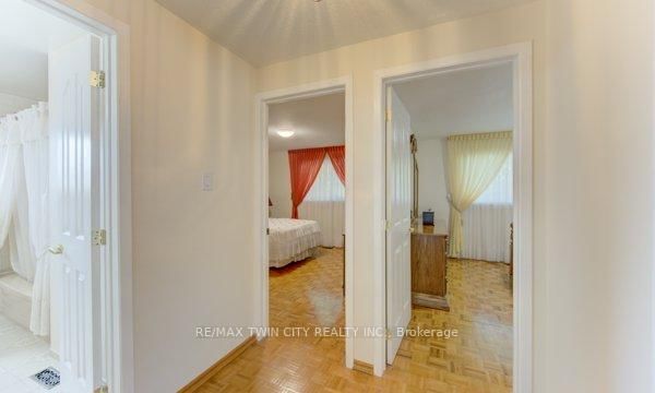 141 Hazelglen Drive • Kitchener, ON photo 20