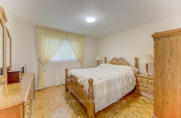 141 Hazelglen Drive • Kitchener, ON photo 23