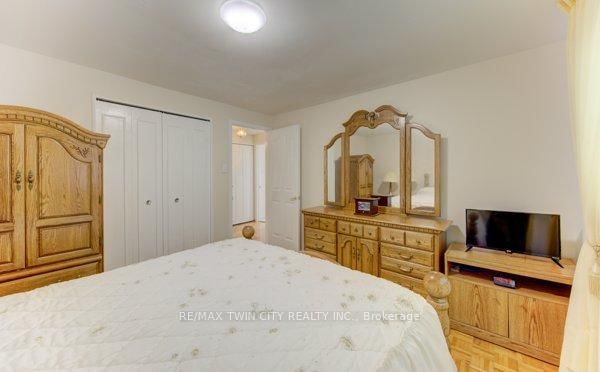 141 Hazelglen Drive • Kitchener, ON photo 24