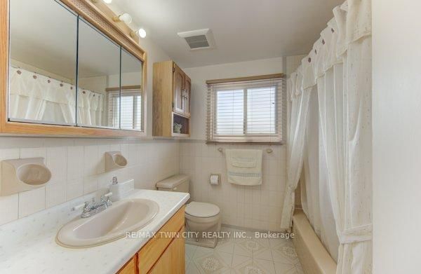141 Hazelglen Drive • Kitchener, ON photo 27