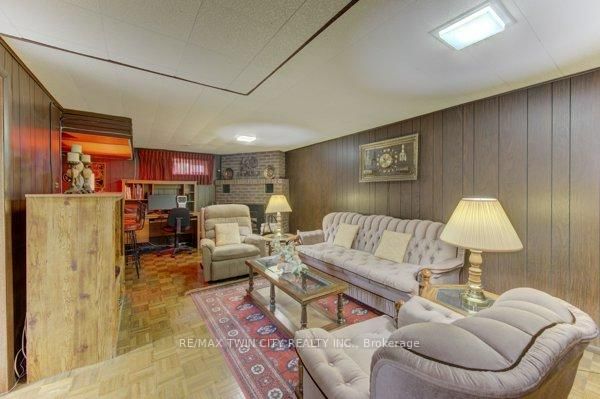 141 Hazelglen Drive • Kitchener, ON photo 28