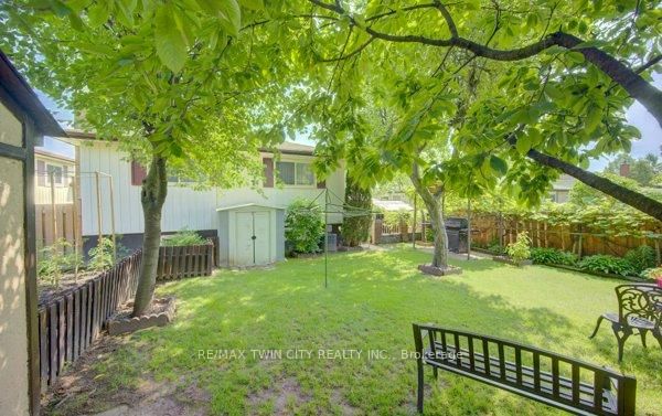 141 Hazelglen Drive • Kitchener, ON photo 38