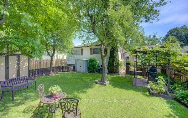 141 Hazelglen Drive • Kitchener, ON photo 39