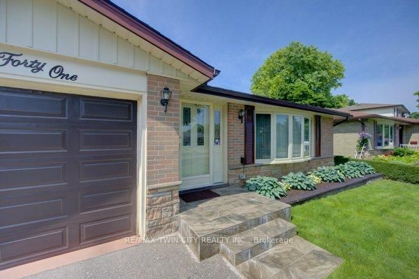 141 Hazelglen Drive • Kitchener, ON photo 4