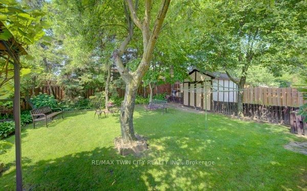 141 Hazelglen Drive • Kitchener, ON photo 40