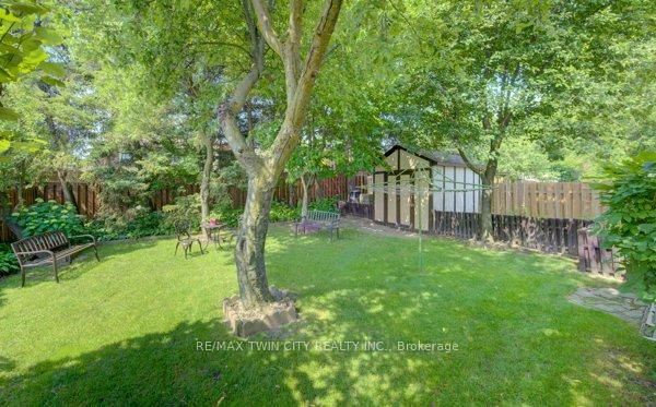 141 Hazelglen Drive • Kitchener, ON photo 41