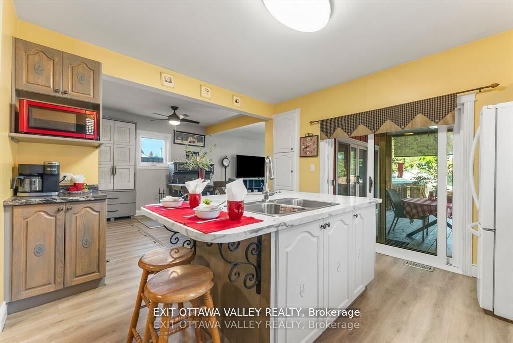 44 LACROIX BAY Road • Westmeath, ON photo 14