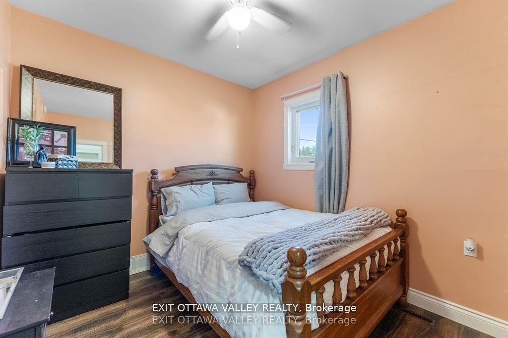 44 LACROIX BAY Road • Westmeath, ON photo 19