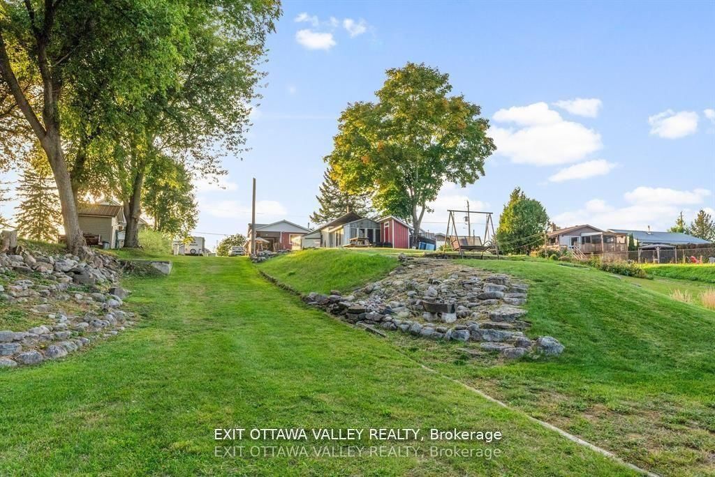 44 LACROIX BAY Road • Westmeath, ON photo 3
