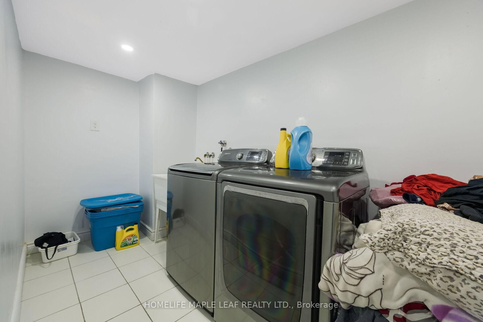 Listing Image 45