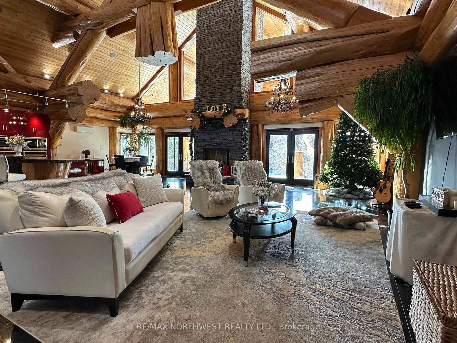 76 MIDDLE LAKE/WINNIPEG RIVER • Kenora, ON photo 11