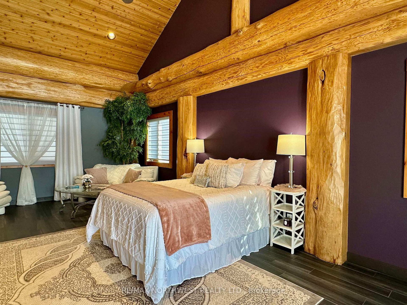 76 MIDDLE LAKE/WINNIPEG RIVER • Kenora, ON photo 30