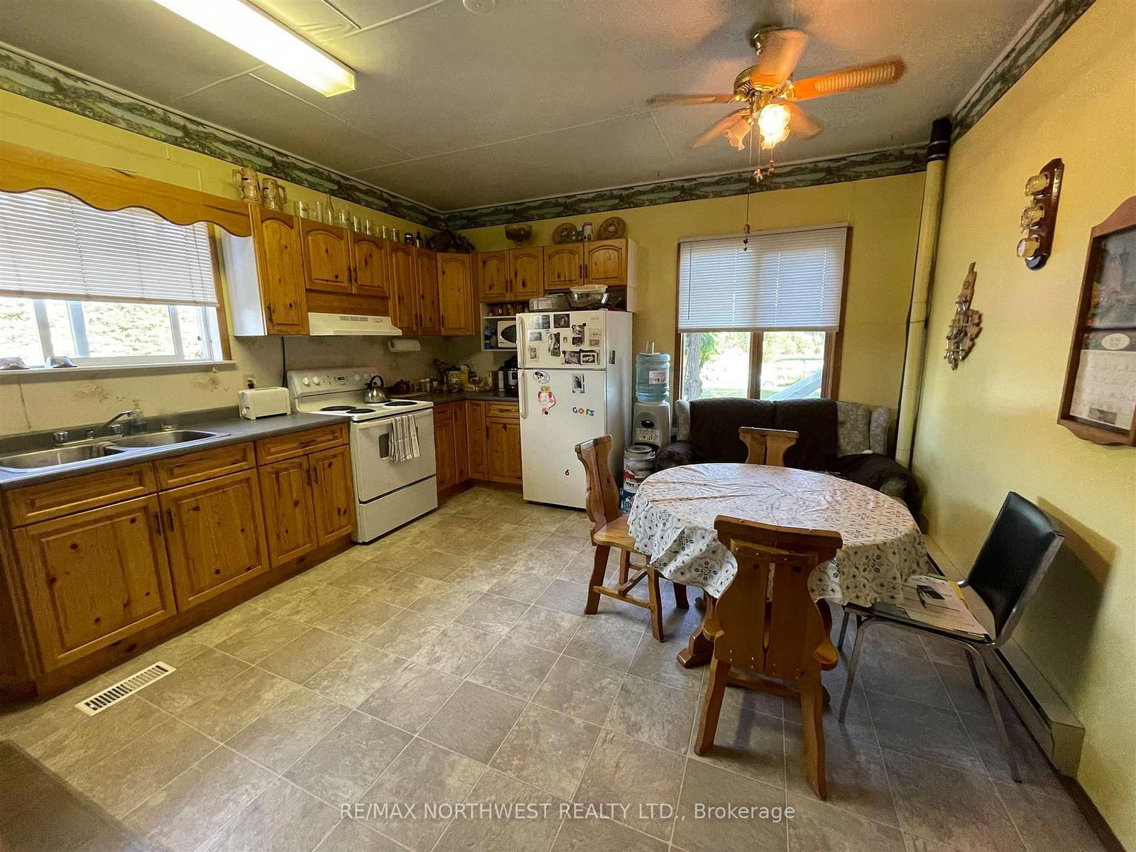 18808 Hwy 17 • Kenora Remote Area, ON photo 11