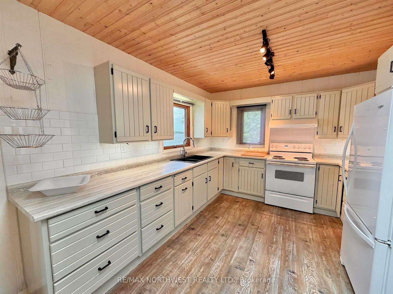 281 Caliper Lake • Sioux Narrows-Nestor Falls, ON photo 9