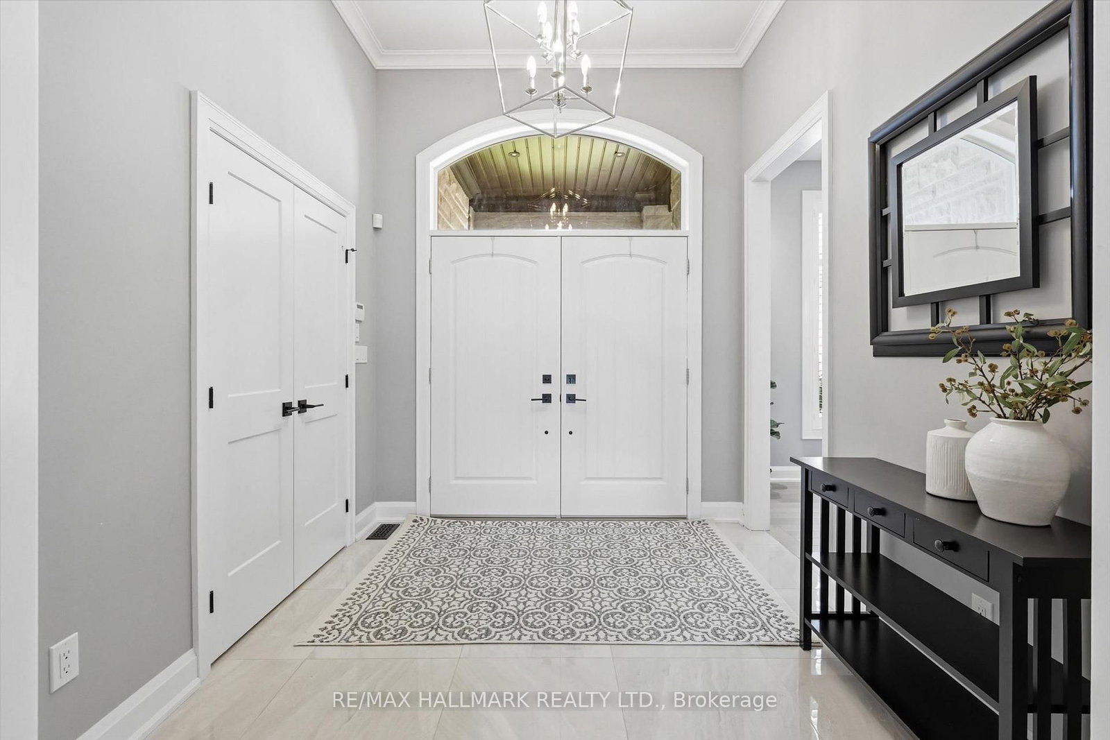 18 Kramer Court • Haldimand, ON photo 5