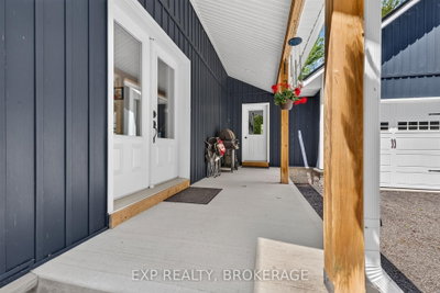 3855 HIDEAWAY Lane • Battersea, ON photo 3