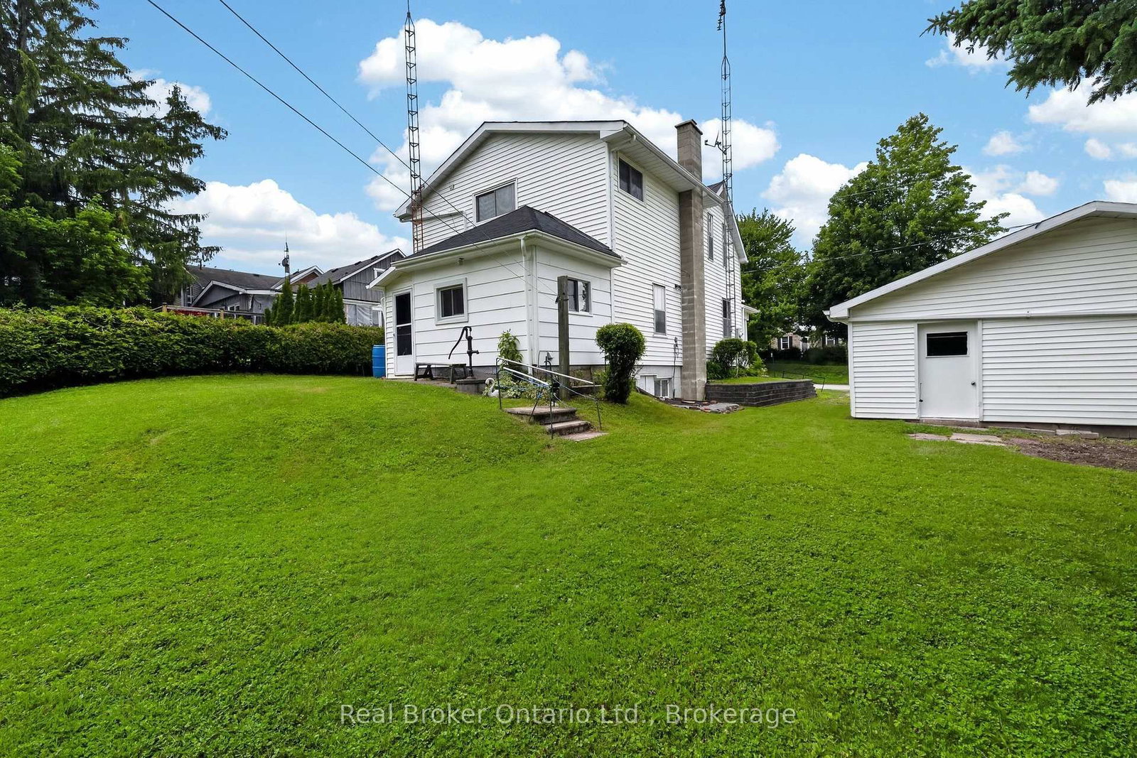 9033 Erin Garafraxa Townline • Erin, ON photo 40
