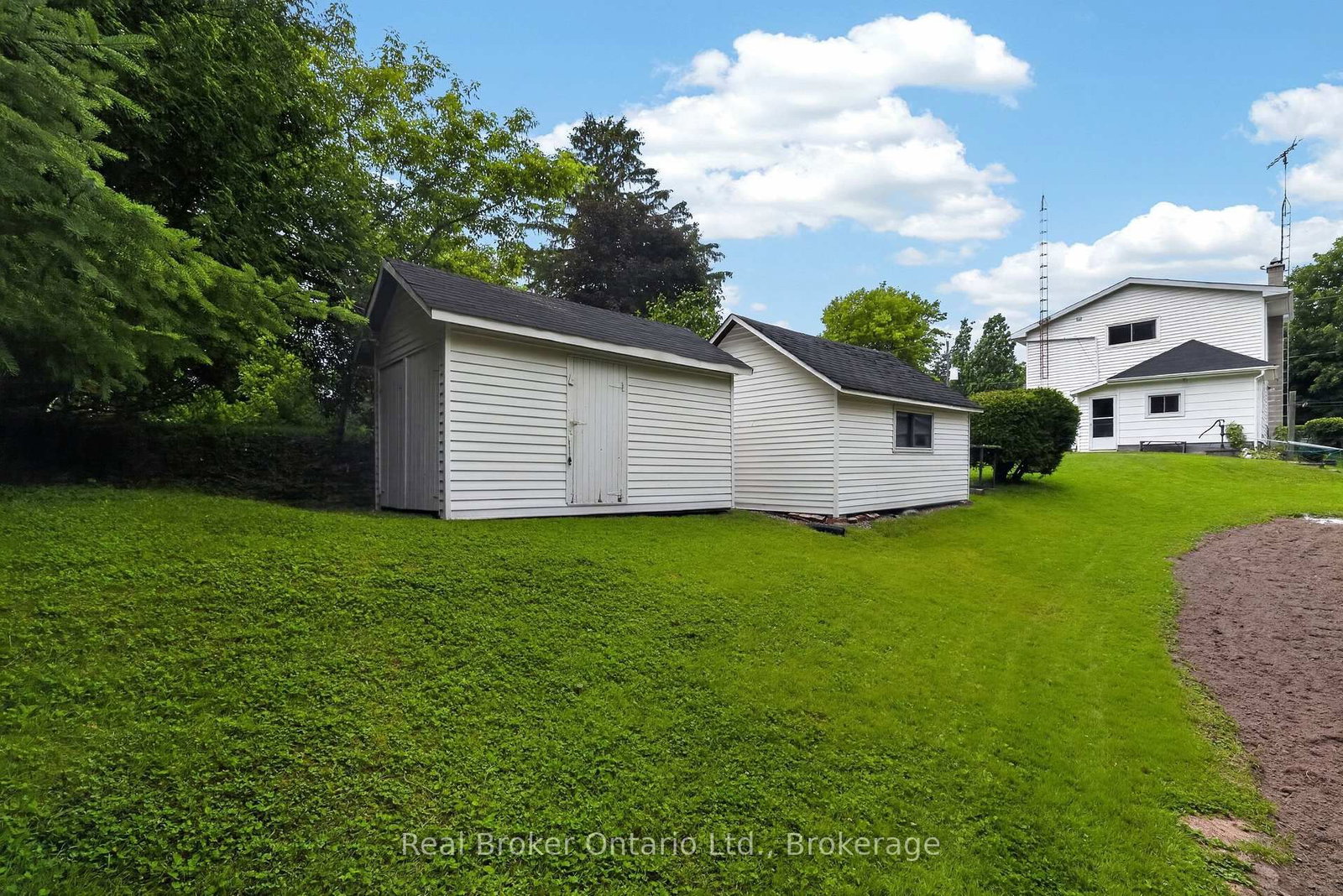 9033 Erin Garafraxa Townline • Erin, ON photo 43