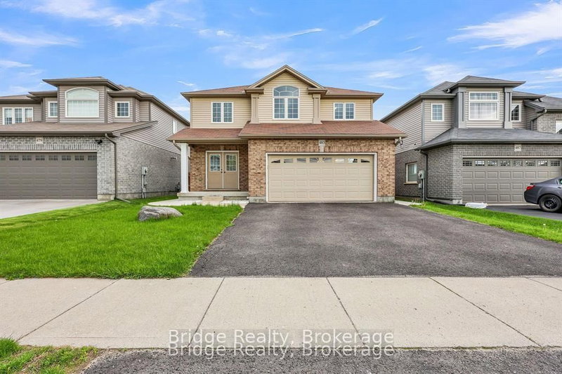 home for lease on 483 Champlain Avenue