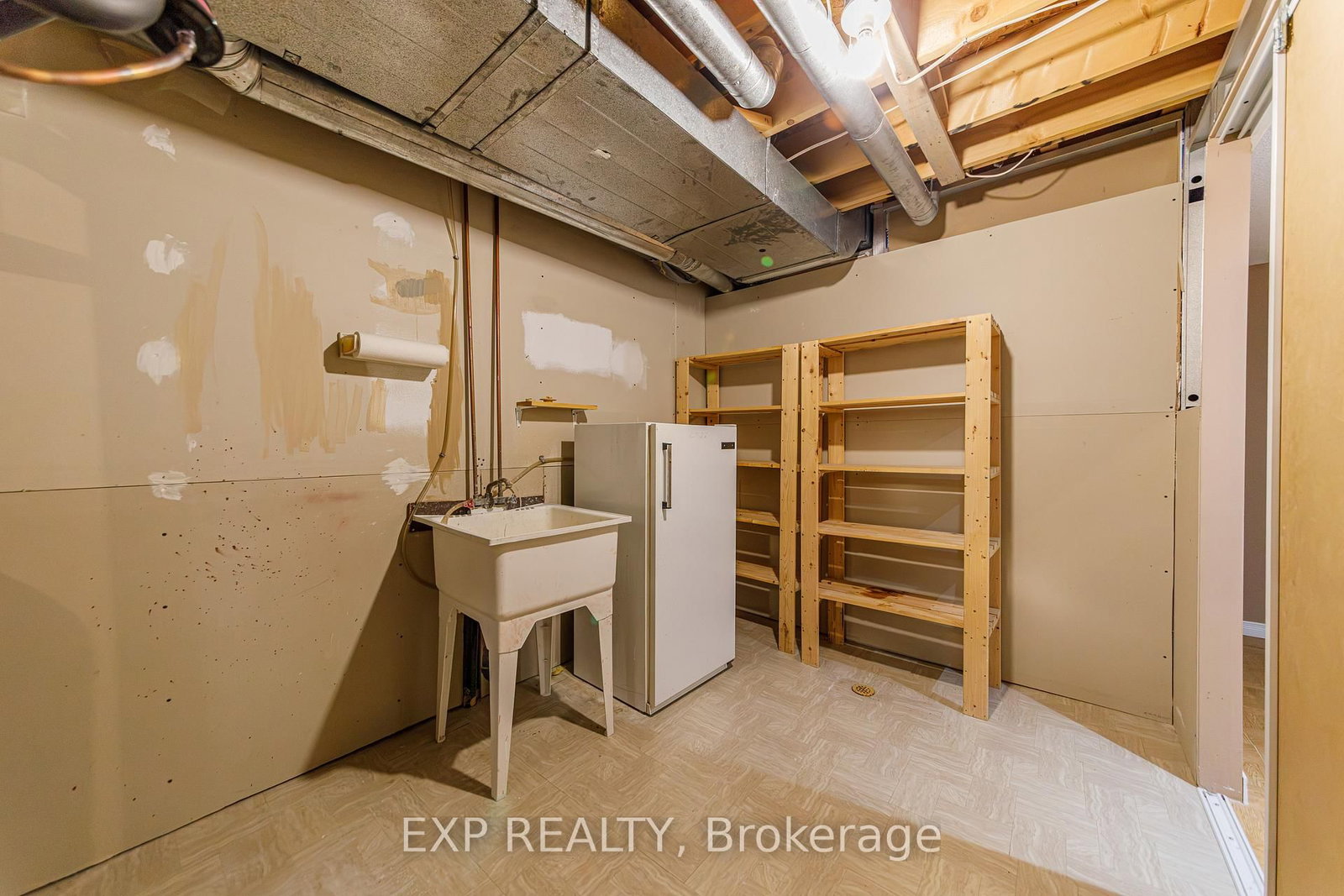40 Newborough Crescent • Ottawa, ON photo 43