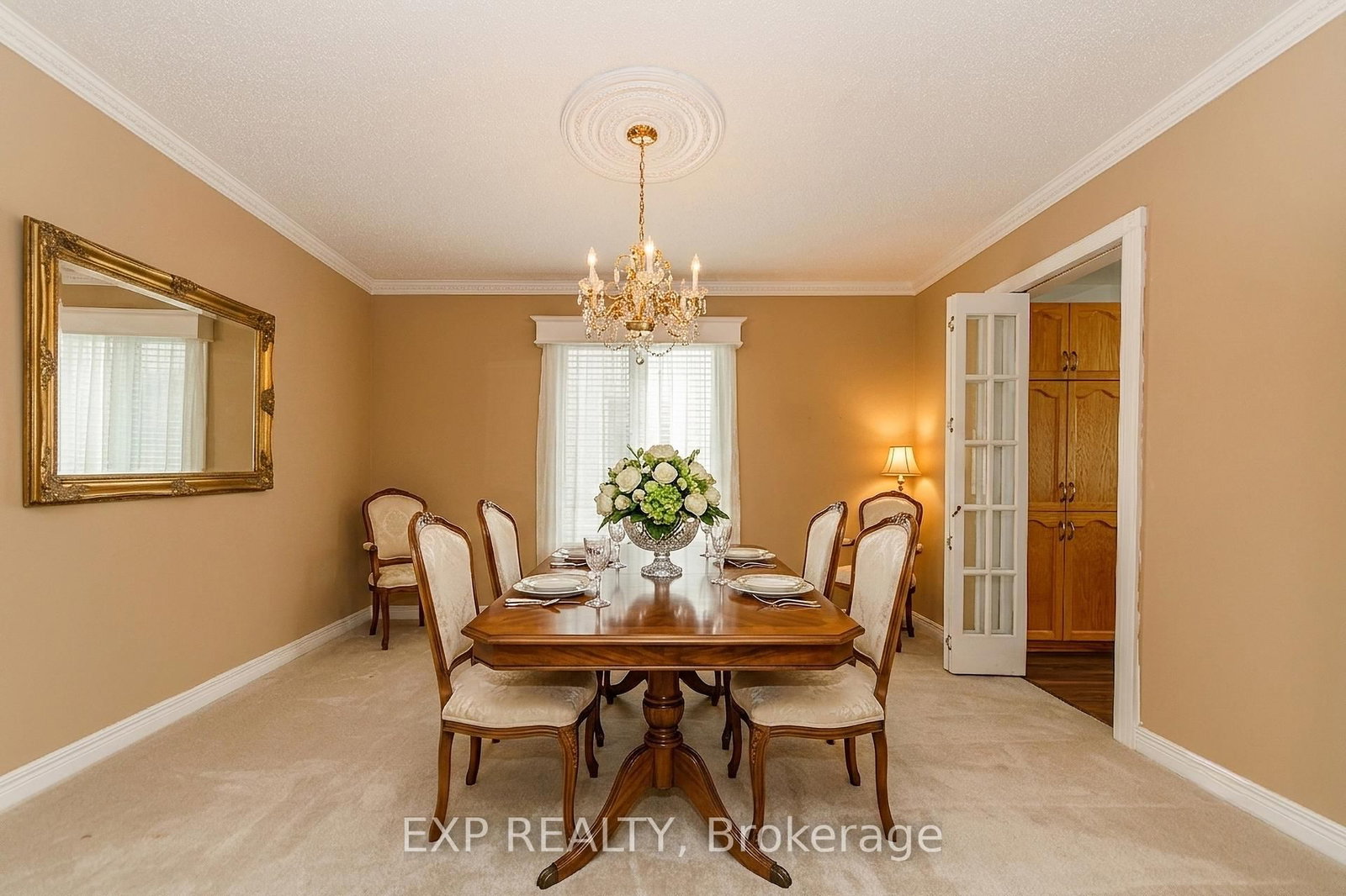 40 Newborough Crescent • Ottawa, ON photo 5