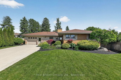 101 Lyndale Crescent