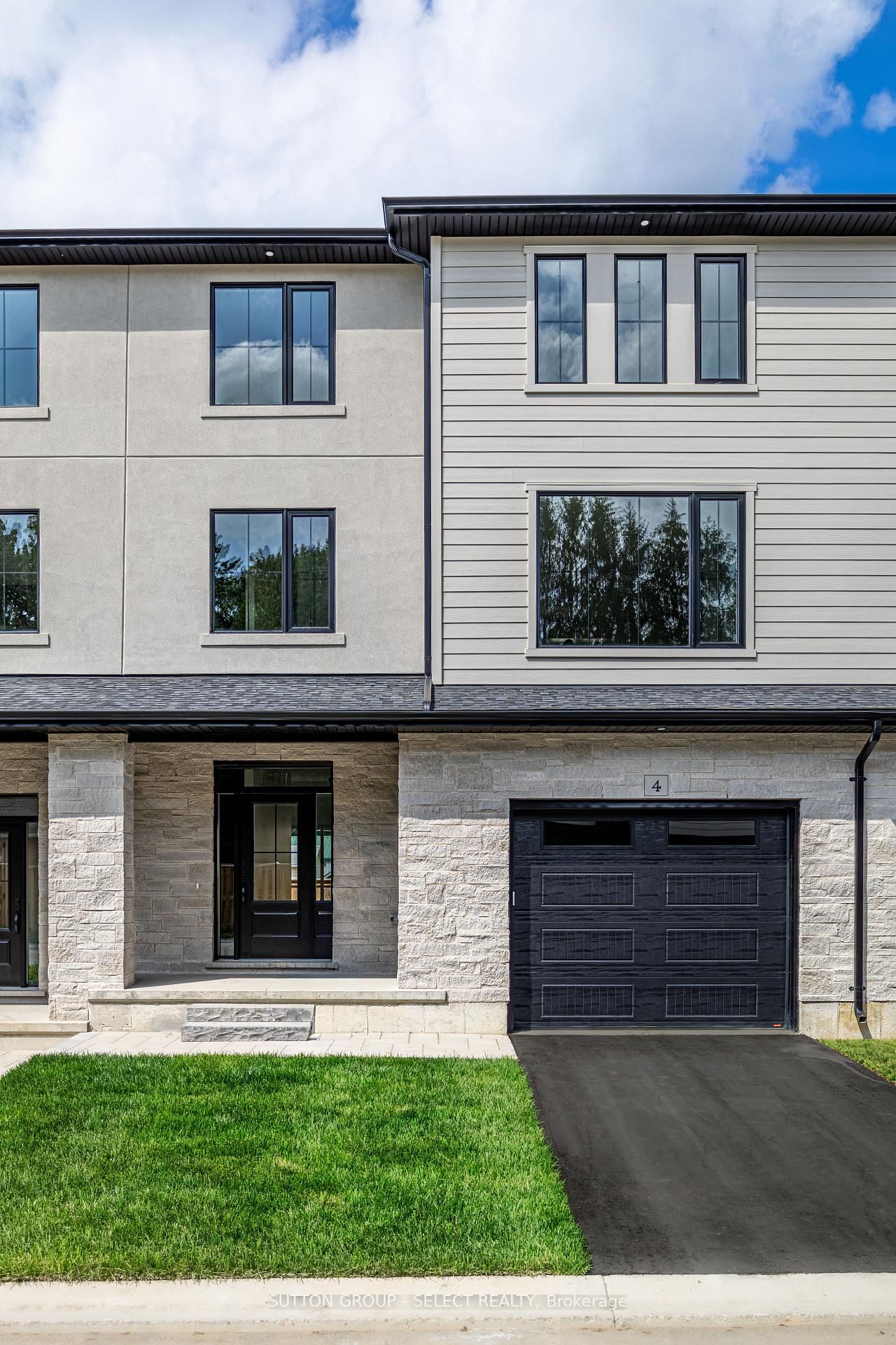 233 Upper Queen Street • #4 • Thames Centre, ON photo 1
