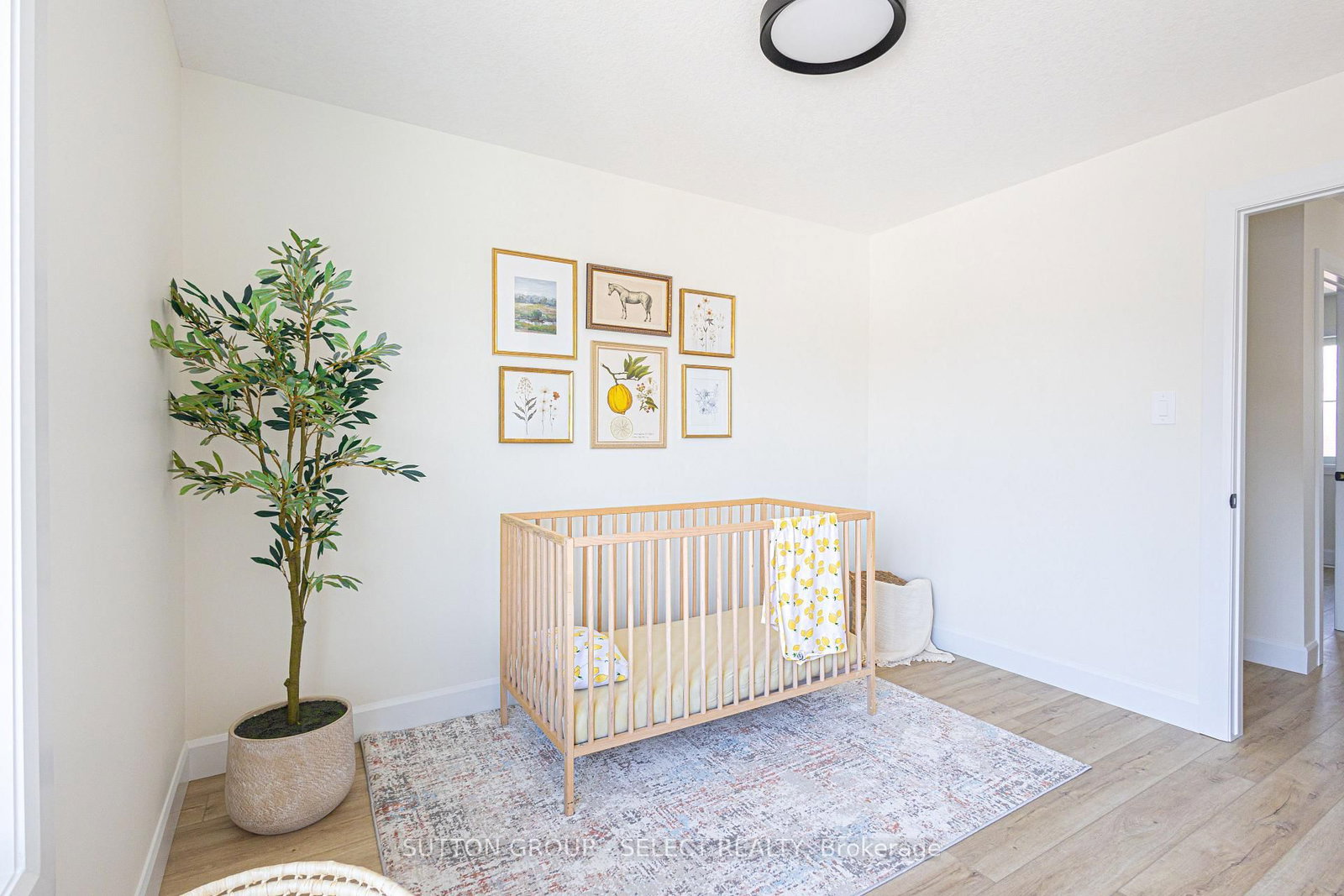 233 Upper Queen Street • #2 • Thames Centre, ON photo 24