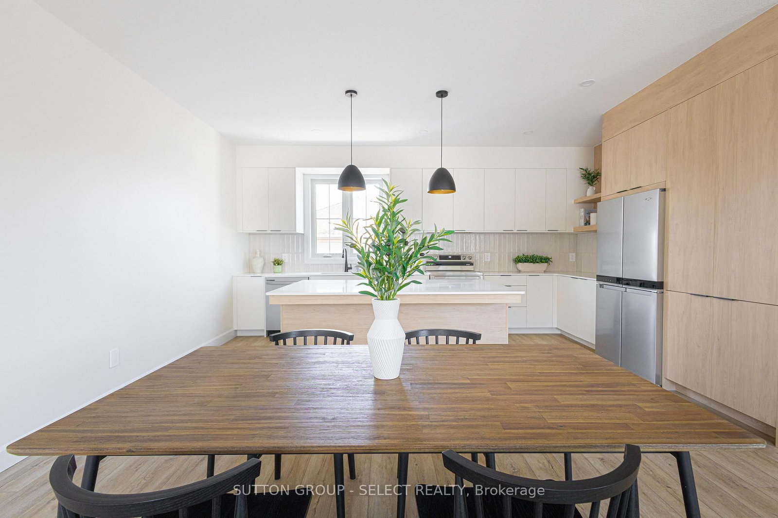 233 Upper Queen Street • #2 • Thames Centre, ON photo 9