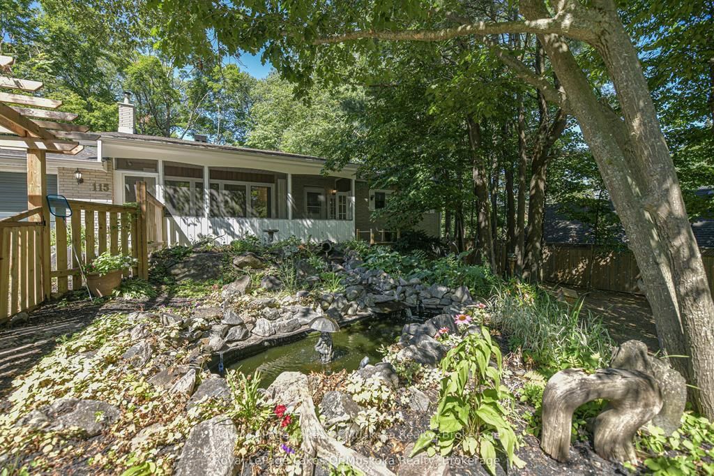 115 Douglas Street • Gravenhurst, ON photo 10