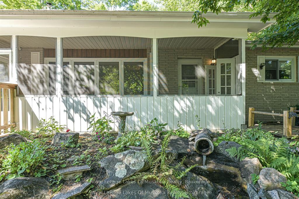 115 Douglas Street • Gravenhurst, ON photo 13