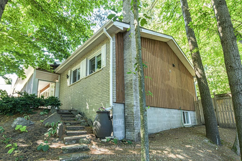 115 Douglas Street • Gravenhurst, ON photo 15