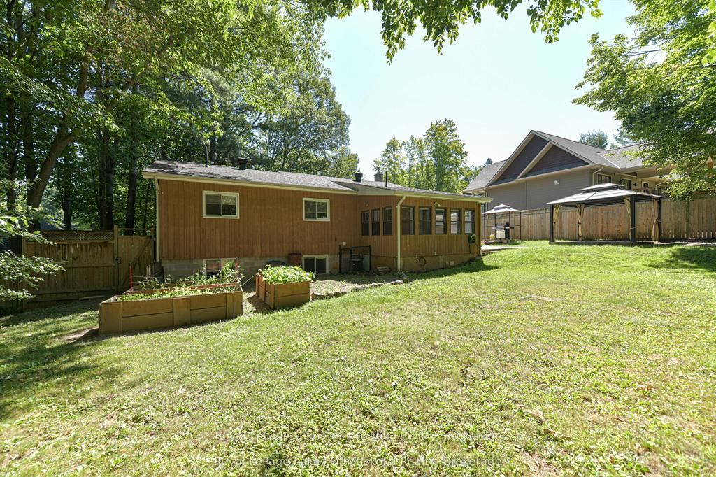 115 Douglas Street • Gravenhurst, ON photo 19
