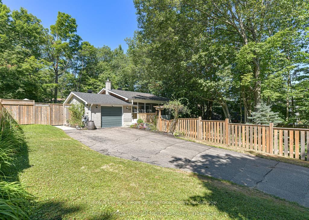 115 Douglas Street • Gravenhurst, ON photo 26