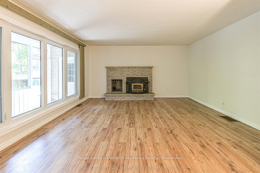 115 Douglas Street • Gravenhurst, ON photo 29