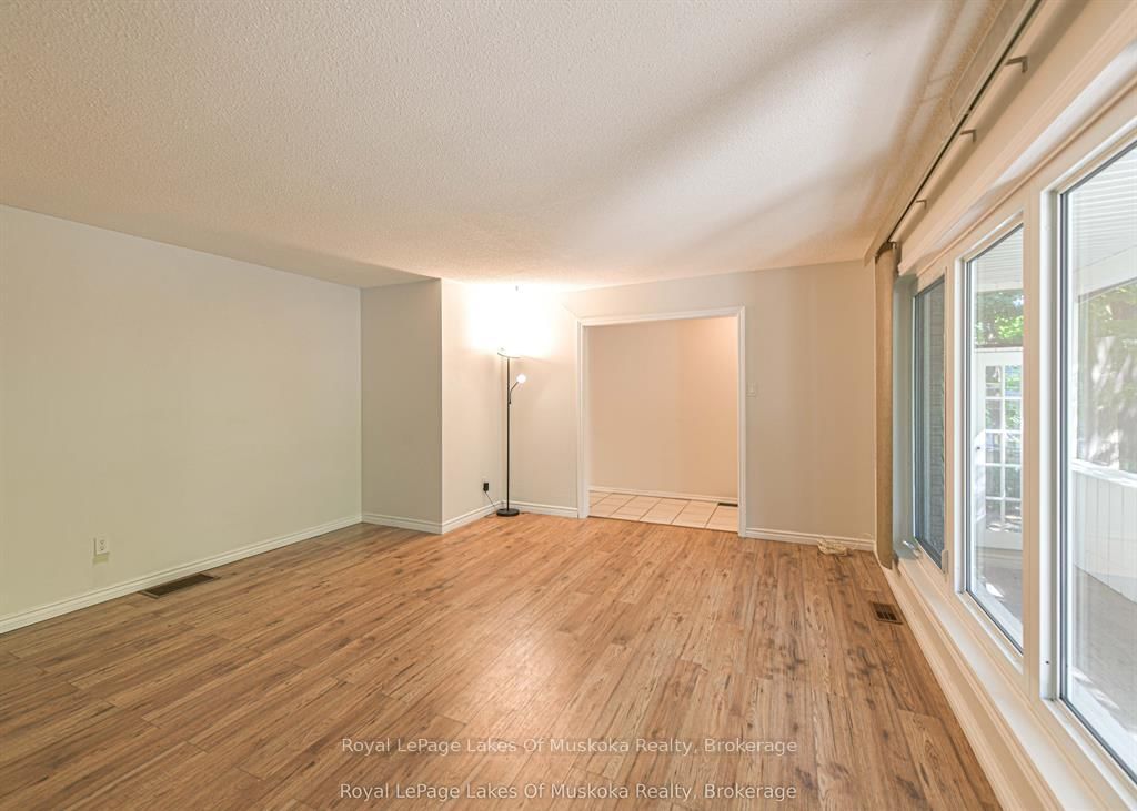115 Douglas Street • Gravenhurst, ON photo 31
