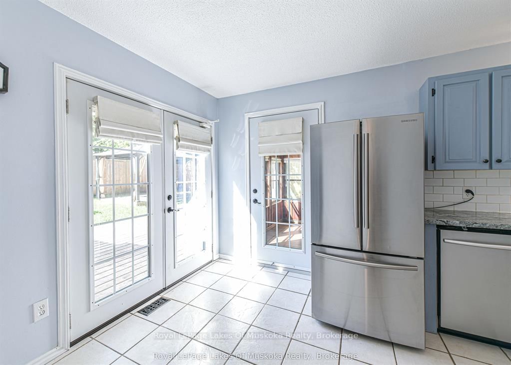 115 Douglas Street • Gravenhurst, ON photo 37