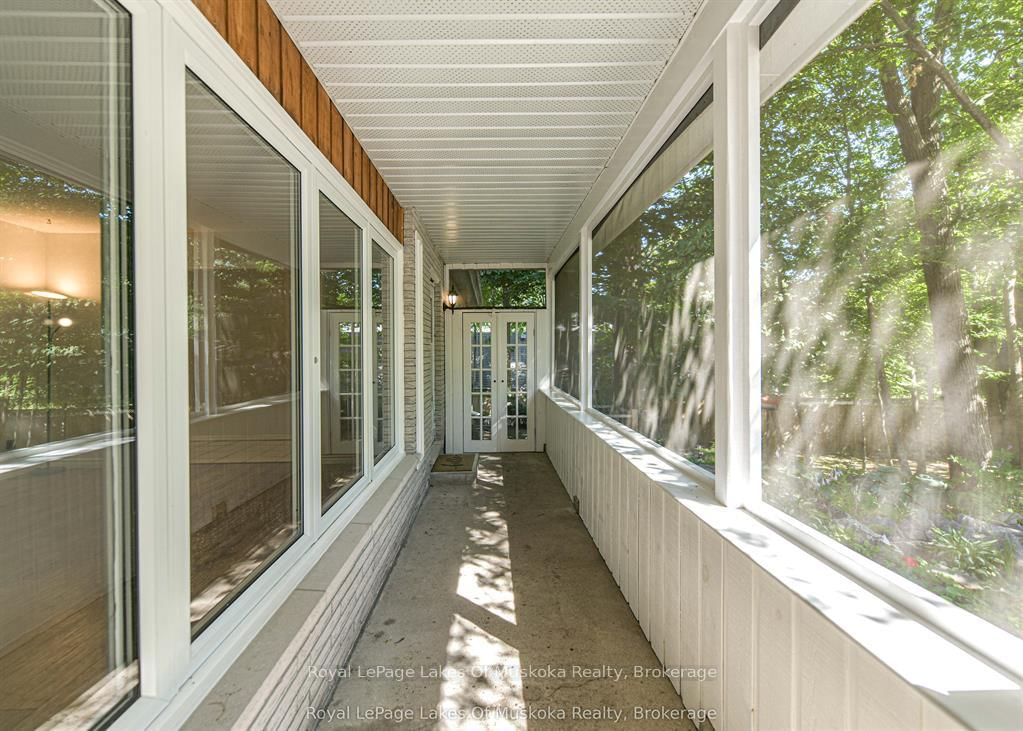 115 Douglas Street • Gravenhurst, ON photo 6