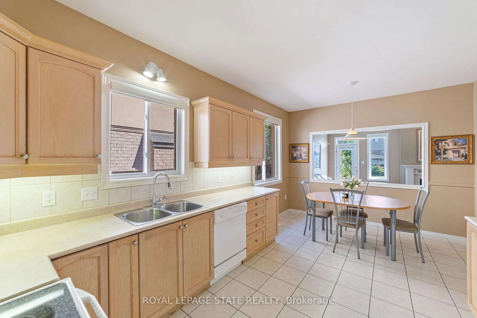 96 W Second Road • Hamilton, ON photo 11