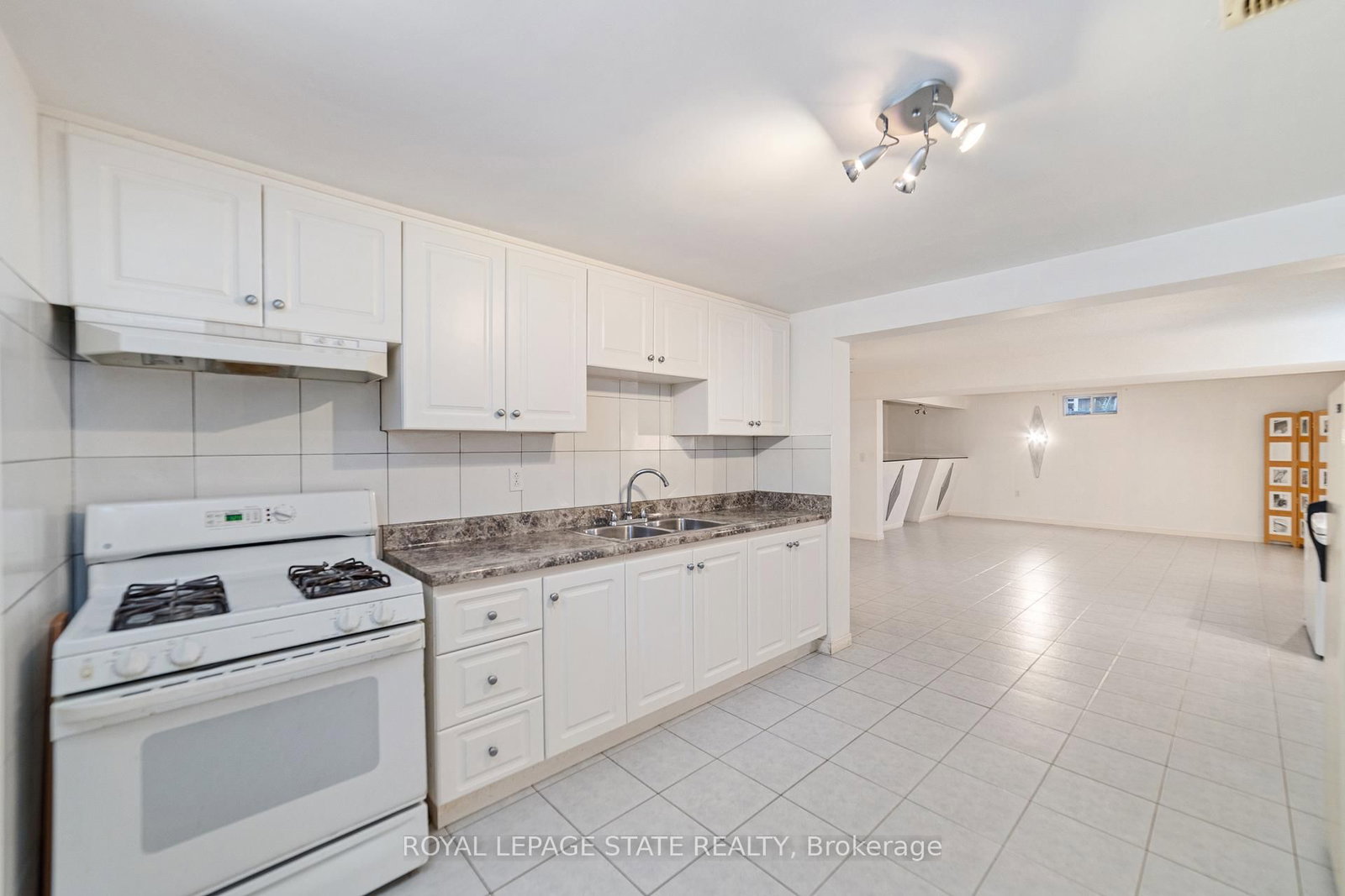 96 W Second Road • Hamilton, ON photo 27