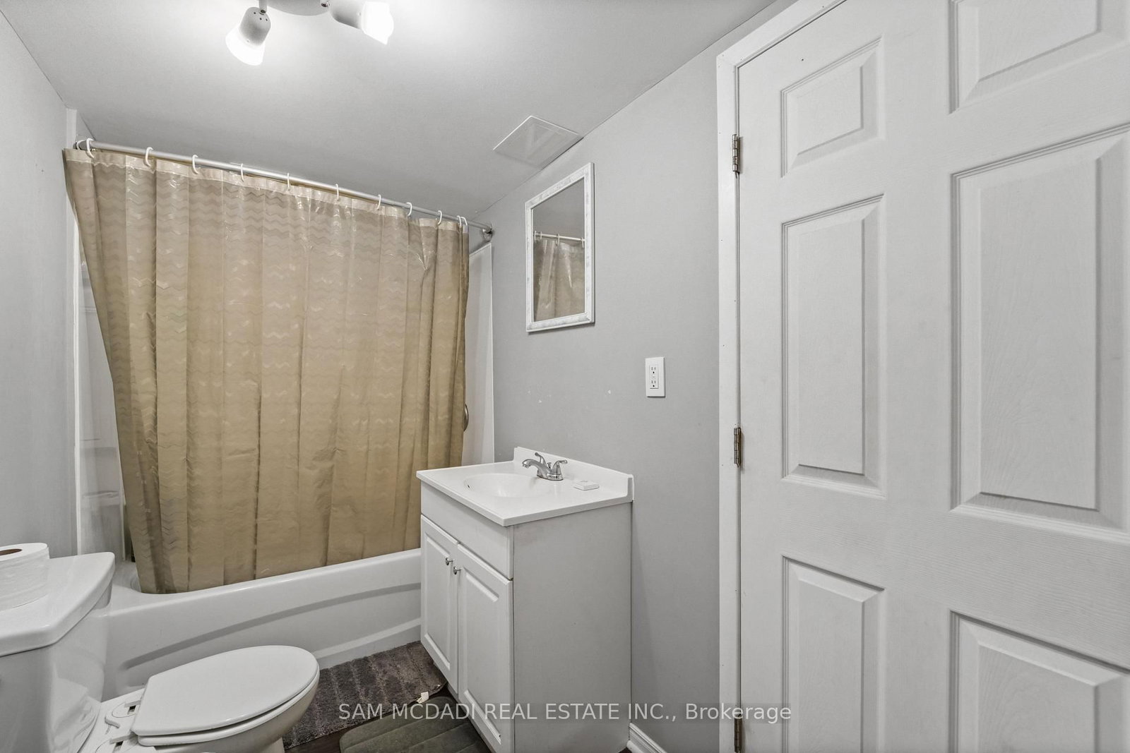 79 Locheed Drive • Hamilton, ON photo 29
