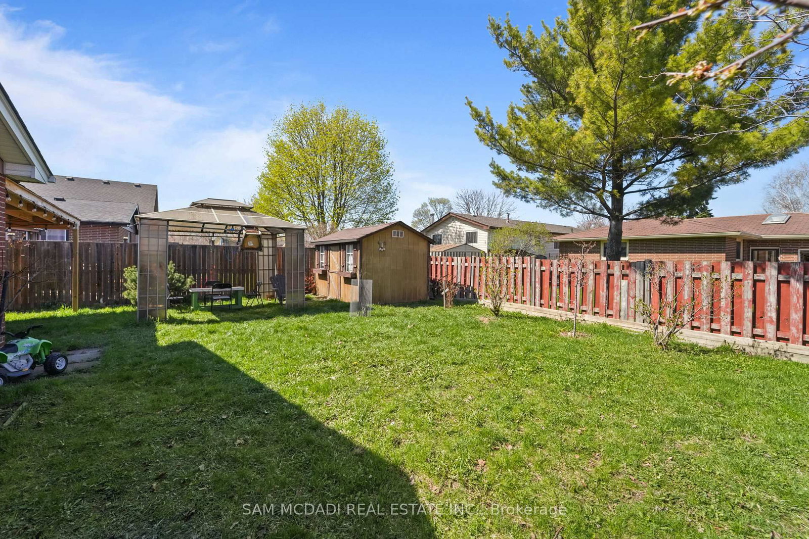 79 Locheed Drive • Hamilton, ON photo 37