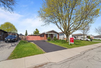 79 Locheed Drive • Hamilton, ON photo 4