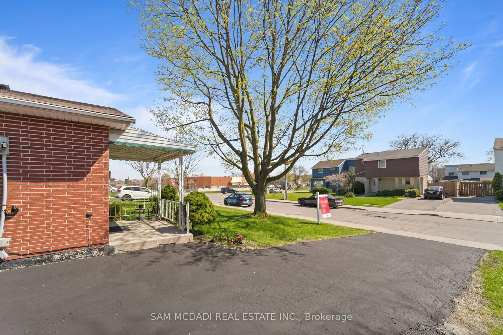 79 Locheed Drive • Hamilton, ON photo 42