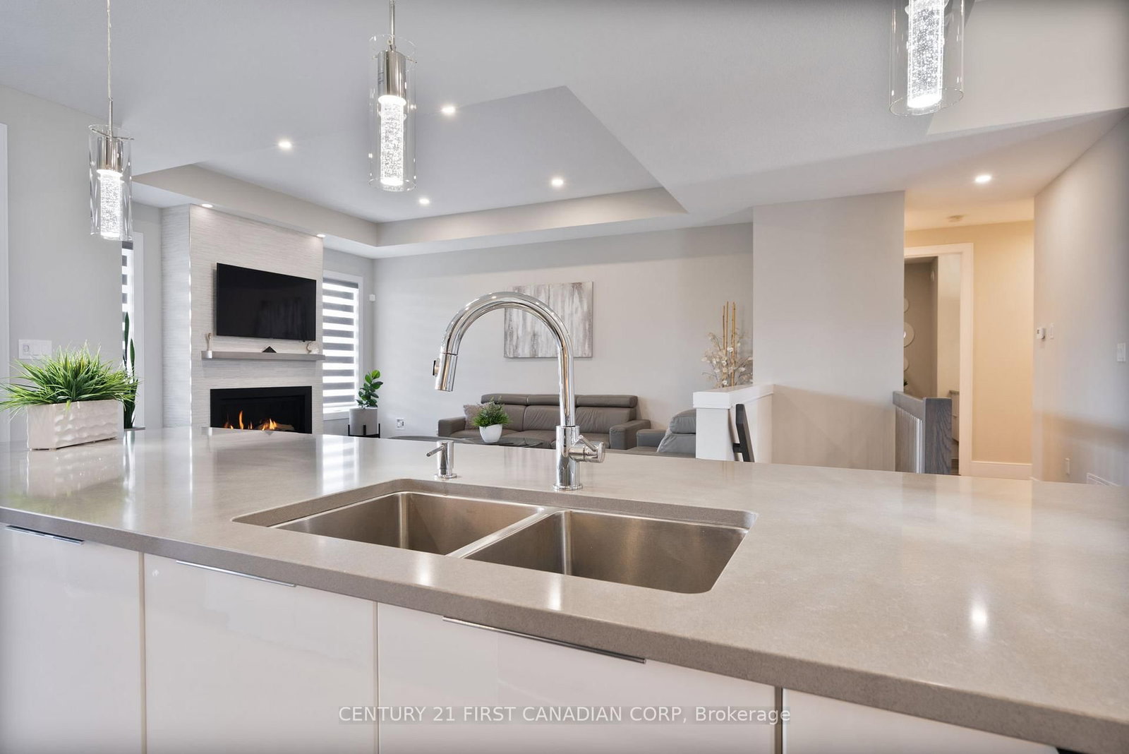 16 Foxborough Place • Thames Centre, ON photo 13
