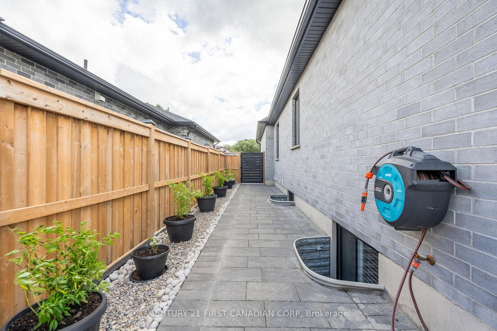 16 Foxborough Place • Thames Centre, ON photo 38