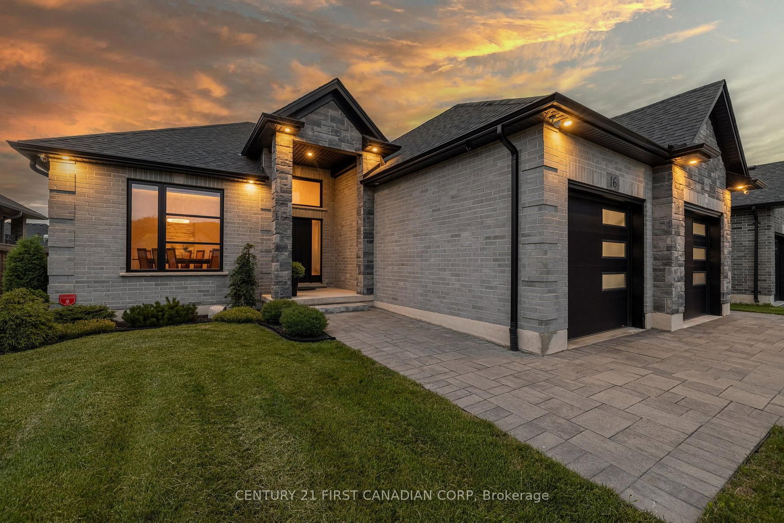 16 Foxborough Place • Thames Centre, ON photo 4