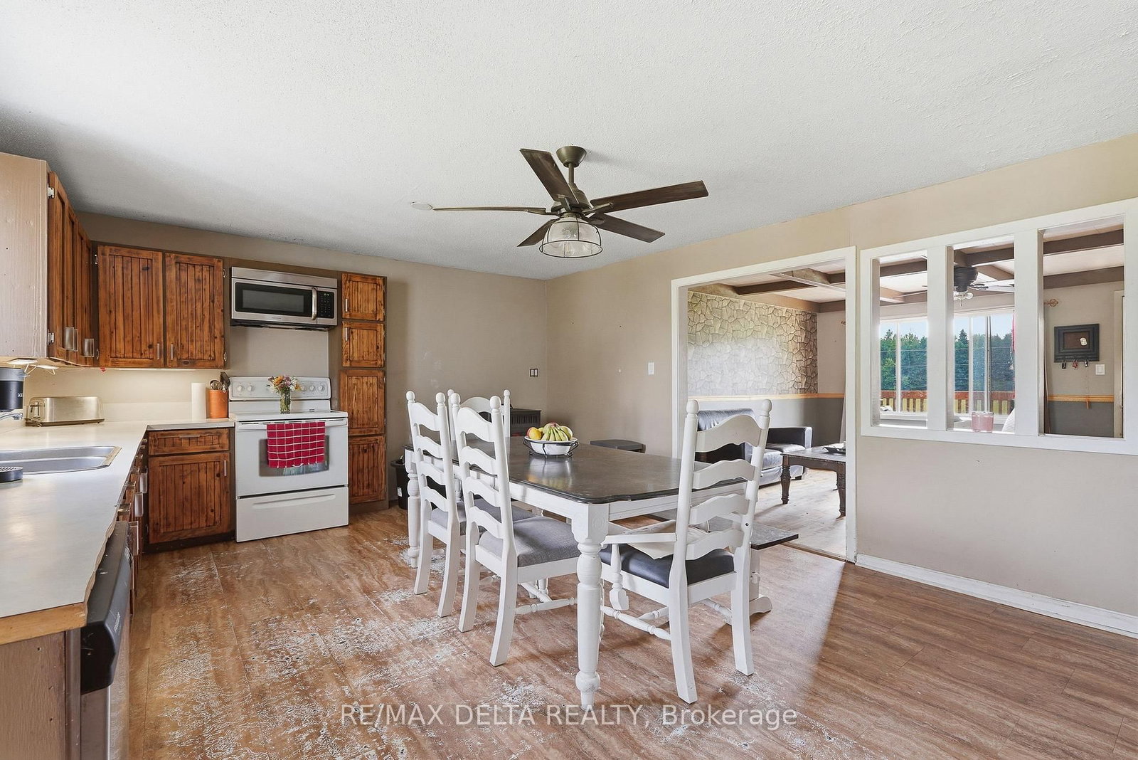 1553 du Lac Road • Clarence-Rockland, ON photo 6