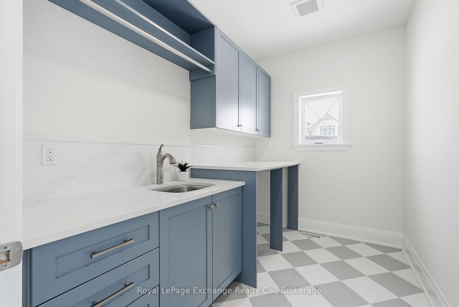 90 Inverness Street N • Kincardine, ON photo 14